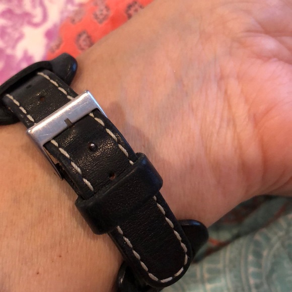 Reaction Watch - Picture 3 of 5